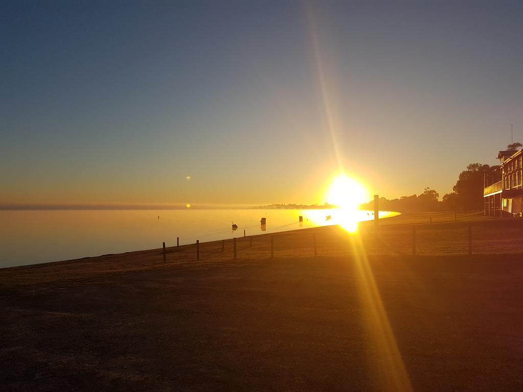 Barmera Lake Resort Motel Exteriör bild